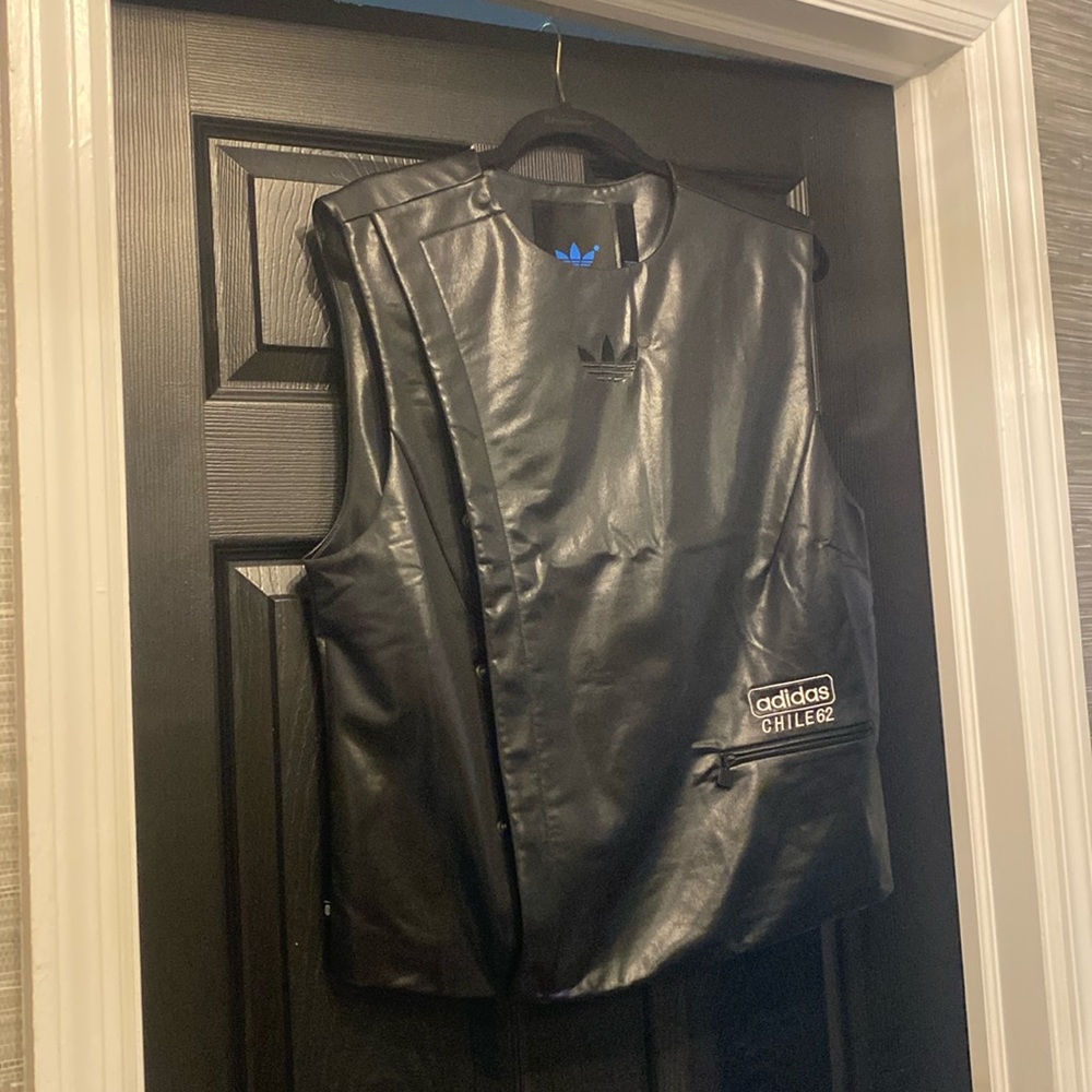 Women’s Adidas Chile62 Black Vest (L)